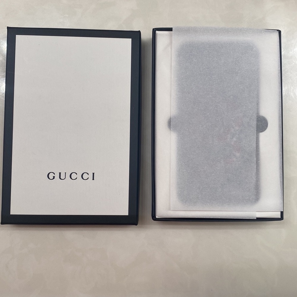 New Gucci Supreme Monogram Kingsnake iPhone 7 Case Cover, New in Box, - Picture 8 of 9